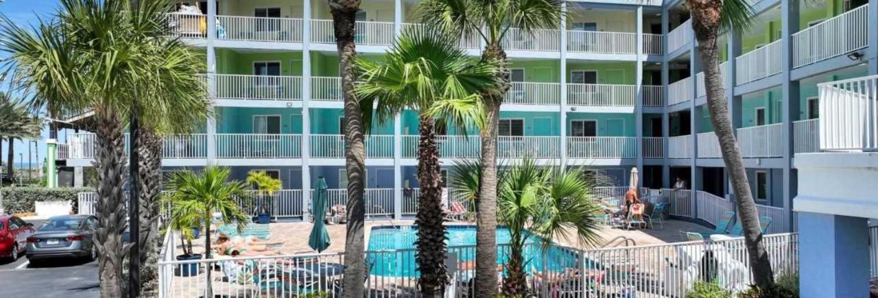 Pelican Pointe Hotel Clearwater Beach Exterior photo