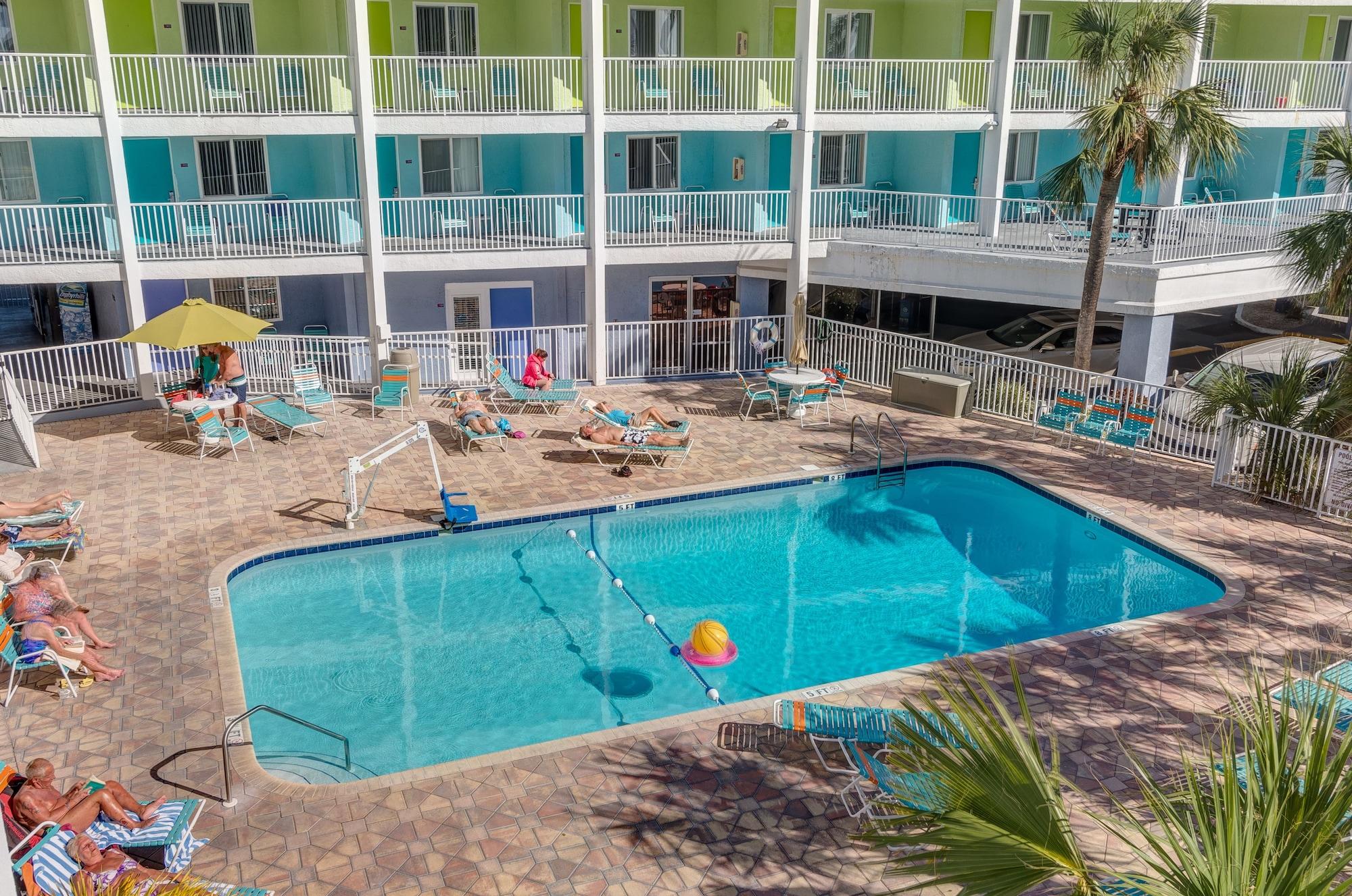 Pelican Pointe Hotel Clearwater Beach Exterior photo